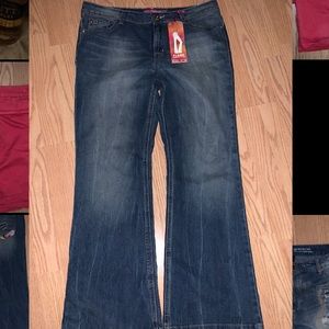 NWT Glo jeans size 17